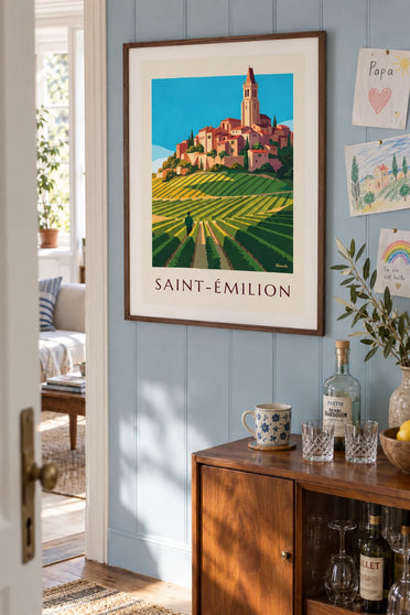 Poster villaggio di Saint-Émilion e i suoi vigneti: incorniciato alla parete