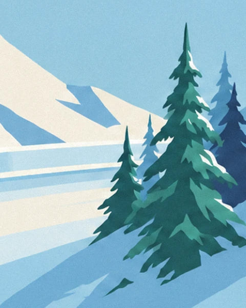 Des sapins verts poudrés de neige au bord de la piste, devant la montagne bleutée