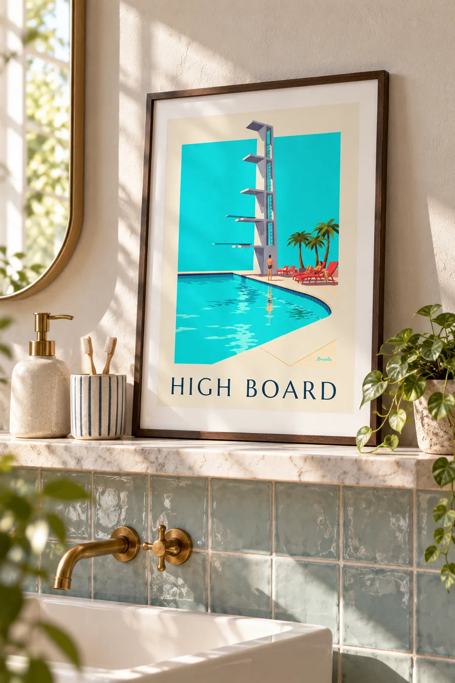 Poster trampolino di una piscina all'aperto sotto il sole: formato piccolo A4 con cornice