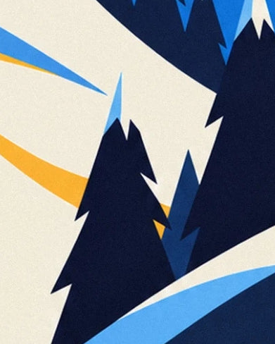 Les sapins bleu nuit aux silhouettes anguleuses sur la pente enneigée