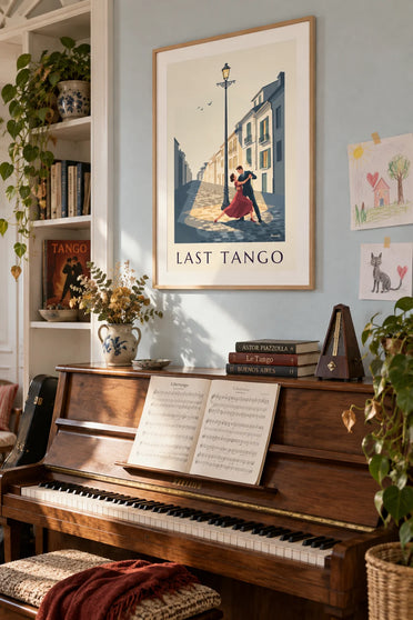 Poster con coppia che balla il tango sotto un lampione: incorniciato alla parete