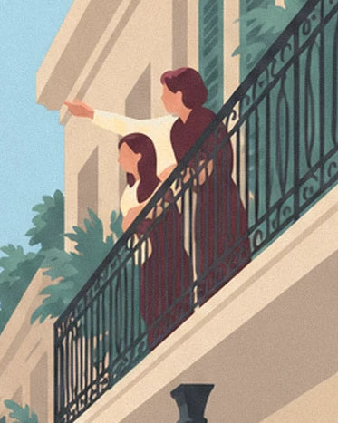 Les 2 personnages au balcon derrière une rambarde en fer forgé, près des volets verts