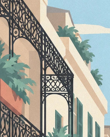 Les balcons en ferronnerie noire, les plantes et les volets verts du Quartier français