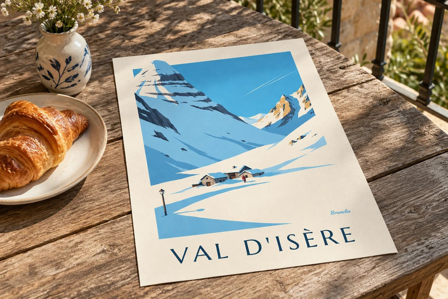 Affiche Val d’Isère, Le Manchet sous la neige : posée sur une table