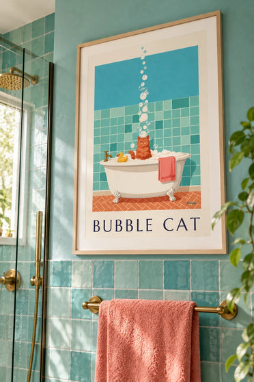 Poster gatto in una vasca da bagno piena di schiuma: incorniciato alla parete