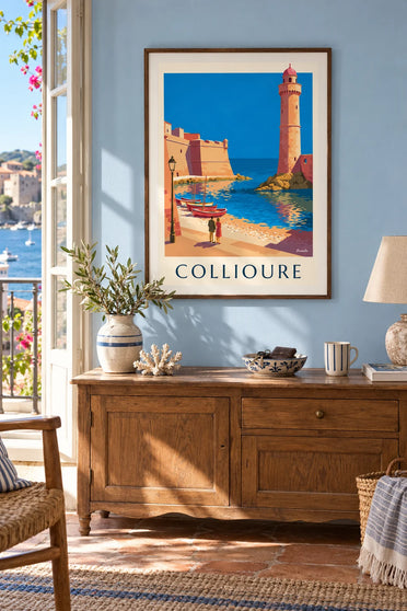 Poster del castello reale e del campanile di Collioure sul bordo della baia: incorniciato a parete