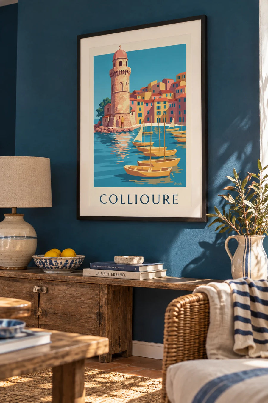 Affiche voiliers jaunes dans le port de Collioure : encadrée au mur