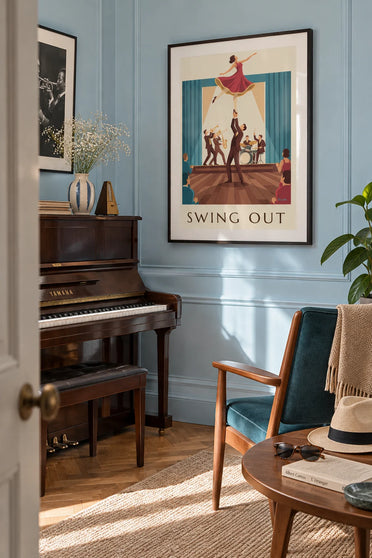 Poster coppia di ballerini di swing in una sala da ballo: incorniciato alla parete