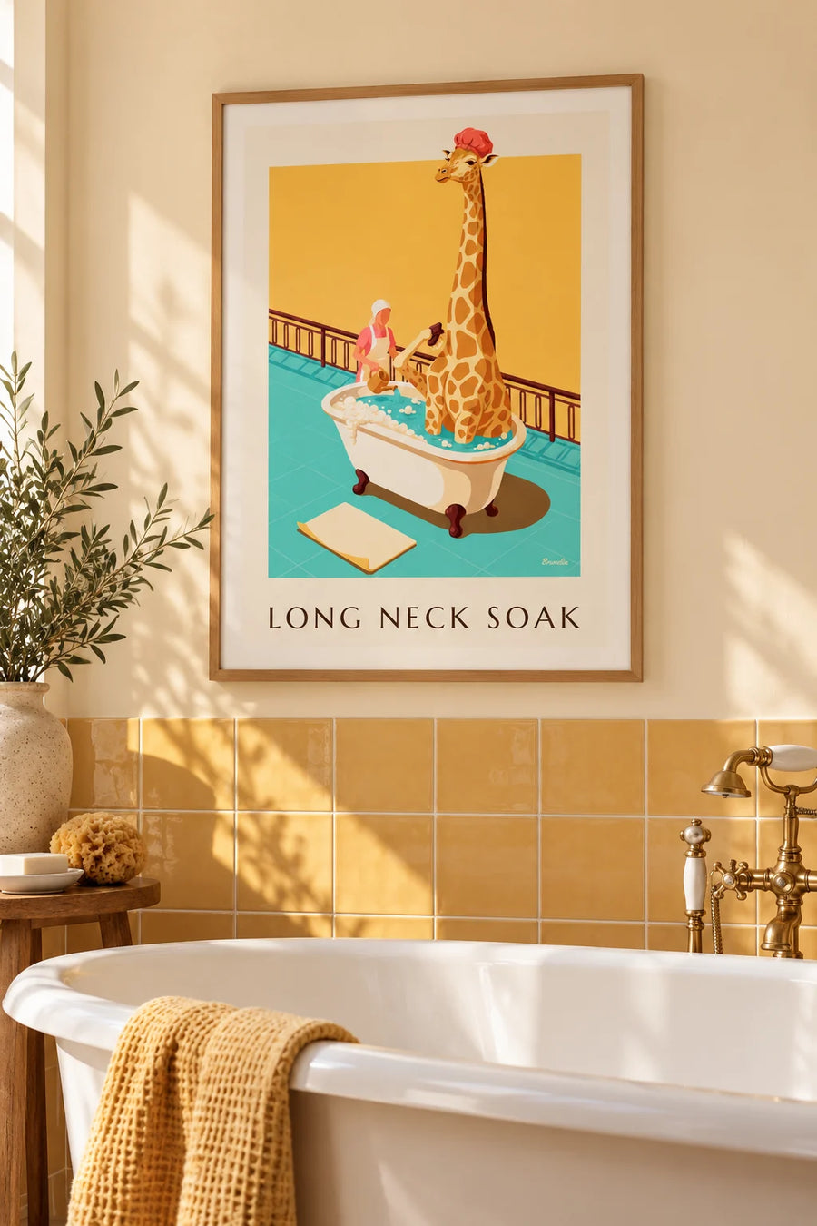 Affiche humoristique girafe dans un bain moussant : encadrée au mur