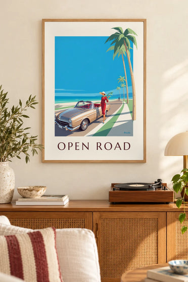 Poster donna elegante e auto decappottabile in riva al mare: incorniciato alla parete